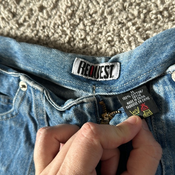 COPY - VINTAGE DENIM SHORTS - Picture 3 of 5